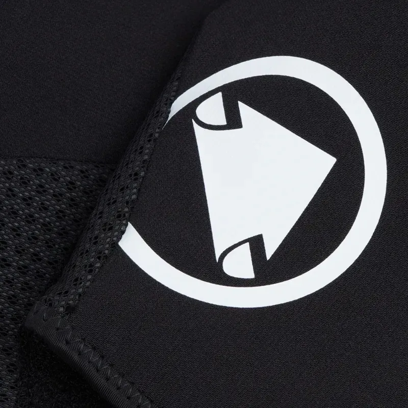 Endura SingleTrack Knee Pads in Black-4