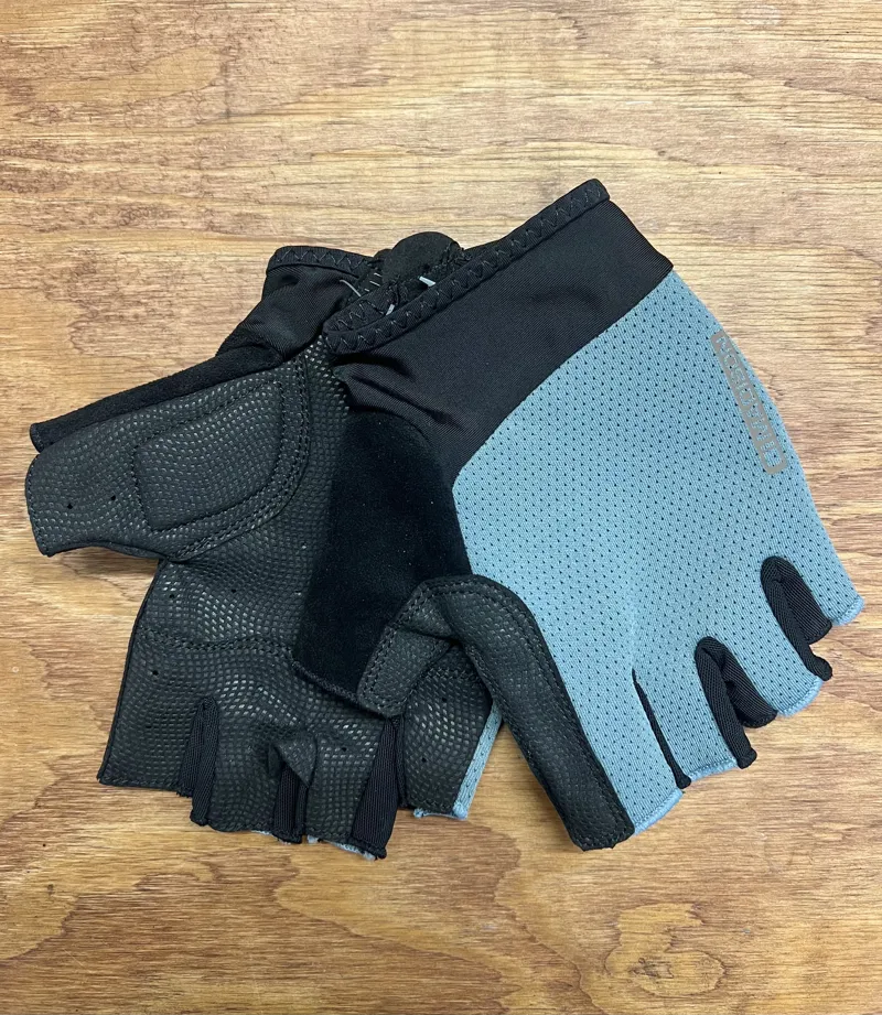 Warehouse Clearance Light Blue Mitts XL