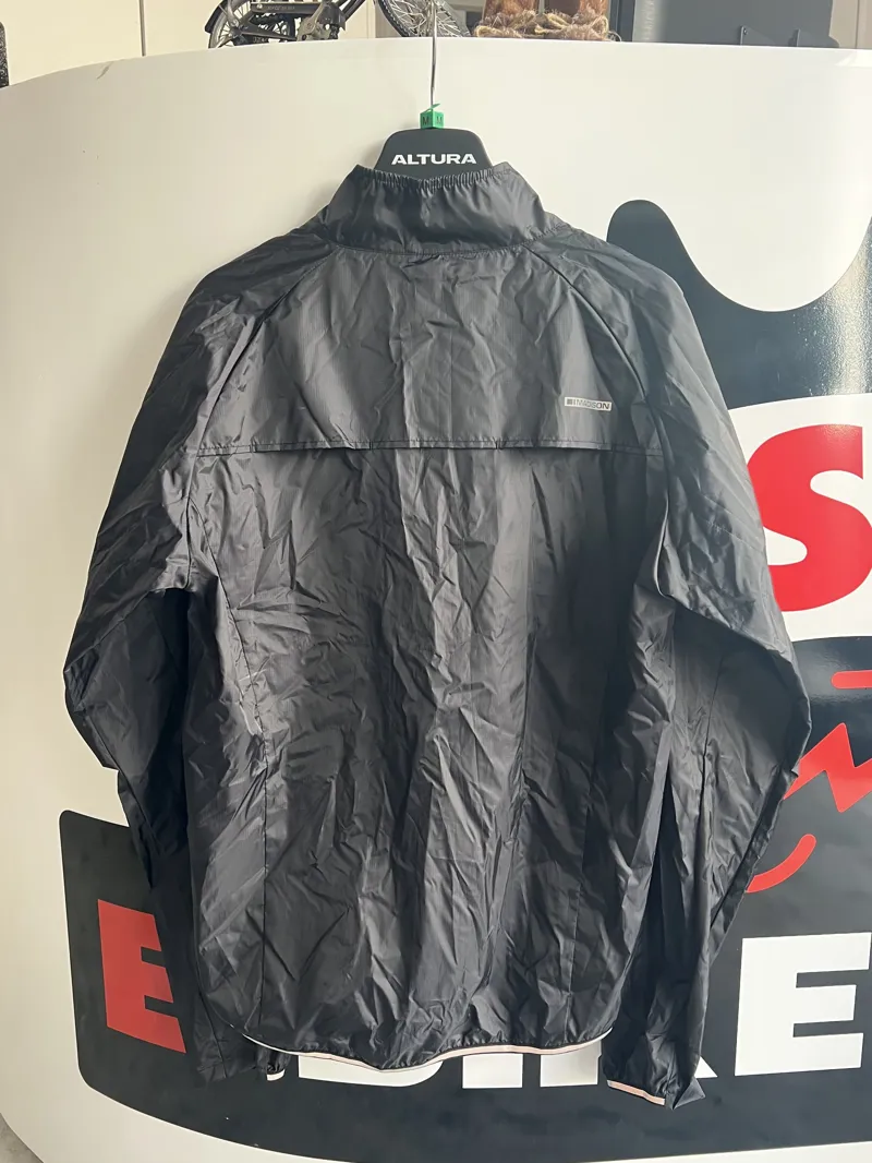Warehouse clearance madison Freewheel Lightweight Jacket Medium Black-3